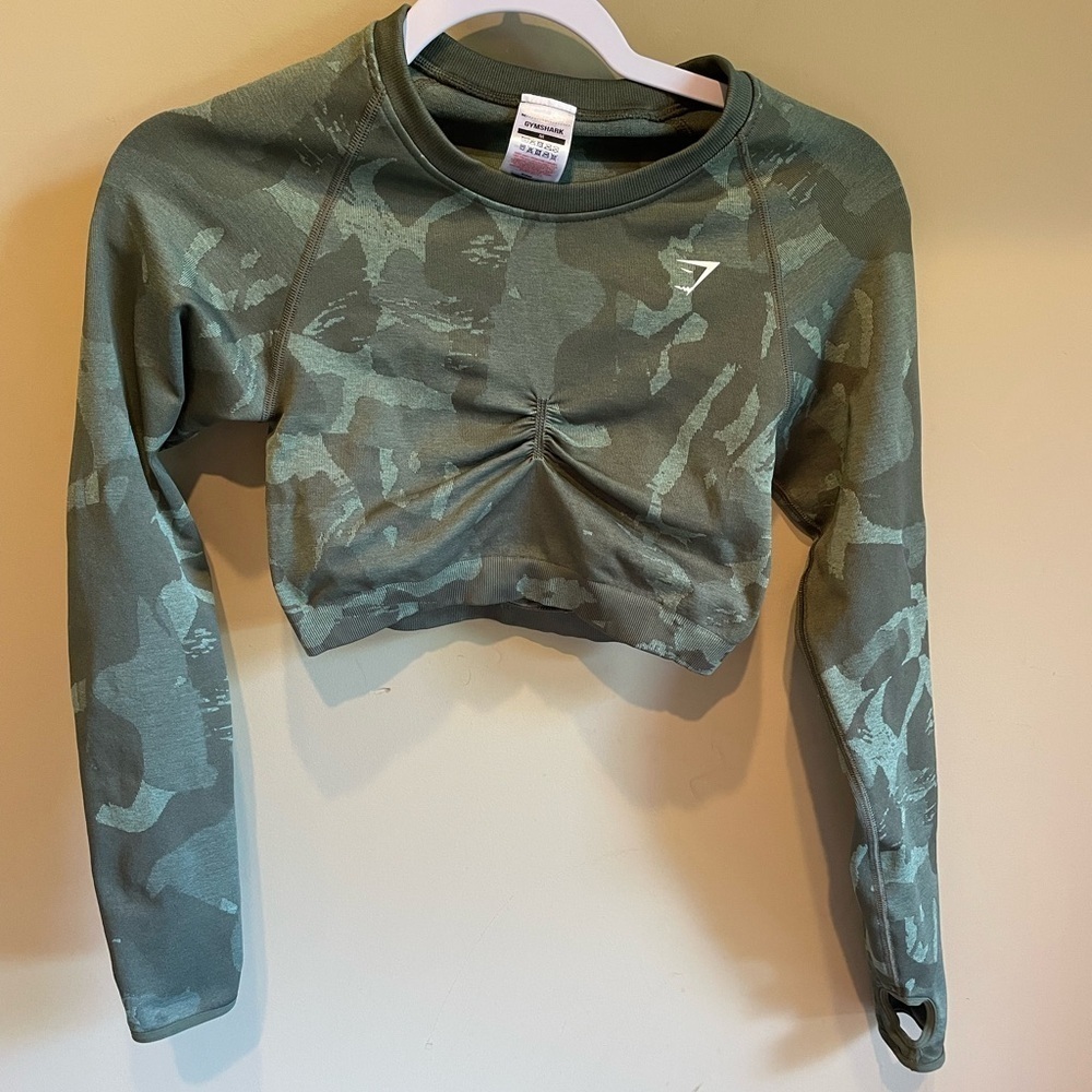 Women's Gym Shark Adapt Camo Seamless Long Sleeve Crop Top Medium